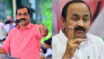 പുനർജനി കേരളം കണ്ട ഏറ്റവും വലിയ തട്ടിപ്പുകളിൽ ഒന്ന്; വീടുകളുടെ വിവരങ്ങൾ പുറത്തുവിടാൻ വെല്ലുവിളിച്ച് എസ് സതീഷ്