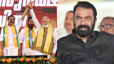 പ്രധാനമന്ത്രിയെ സ്വീകരിക്കാനുളള സ്റ്റാറ്റസ് രാജേഷിനില്ലേ? ബിജെപിയിലെ ഗ്രൂപ്പിസമാണോ? മേയർക്ക് വേണ്ടി മന്ത്രി