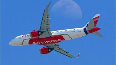 യുദ്ധഭീതി: 24 മണിക്കൂര്‍ വിമാനസര്‍വീസുകള്‍ നിര്‍ത്തിവച്ച് എയര്‍ ഇന്ത്യ: വിമാനയാത്രക്കാര്‍ അറിയേണ്ടത്