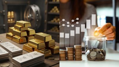 ഒറ്റയടിക്ക് സ്വർണത്തിനും വെള്ളിക്കും കുറഞ്ഞത് 40 ശതമാനത്തോളം വില! വാങ്ങാൻ ഈ സമയം അനുയോജ്യമോ?