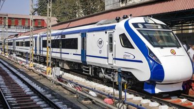 ബെംഗളൂരു വന്ദേഭാരത് സമയം മാറ്റി; കൂടുതല്‍ ട്രെയിന്‍ ഉടന്‍ വരുമെന്ന സൂചന നല്‍കി മന്ത്രി, പുതിയ സമയം