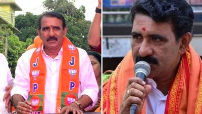 ഗോപാലകൃഷ്ണന്റെ വര്‍ഗീയ പരാമര്‍ശം; എന്ത് നടപടിയെടുത്തു? തിരഞ്ഞെടുപ്പ് കമ്മീഷനോട് ഹൈക്കോടതി