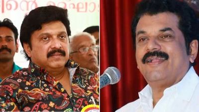 ജയിച്ച ആദ്യ സിനിമാക്കാരൻ എംഎൽഎ ആയില്ല- നിയമസഭയിലെ സിനിമാ വിശേഷങ്ങൾ