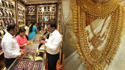 സ്വർണ വില അഞ്ചാം ദിനവും മൂക്കും കുത്തി താഴെ; പവന് 60,000 രൂപയെന്ന ആഗ്രഹമൊക്കെ നടക്കുമോ?അറിയാം