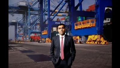 എന്റെ നേതൃശേഷി വളര്‍ത്തിയത് മാതാപിതാക്കള്‍, അവരാണ് എന്നെ സ്വാധീനിച്ചത്: കരണ്‍ അദാനി