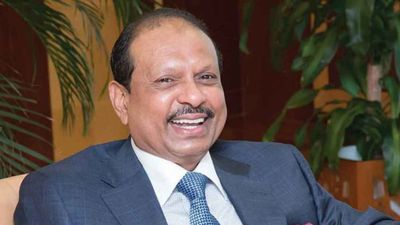 'ഗൾഫ് സുരക്ഷിതം, കെട്ടിച്ചമച്ച കഥകൾ പ്രചരിപ്പിച്ച് പ്രവാസി കുടുംബങ്ങളിൽ ഭീതി പരത്തരുത്'; എംഎ യൂസഫലി