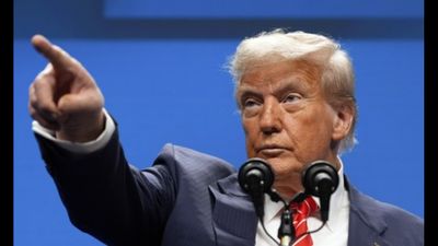 ഇറാന്റെ പരമോന്നത നേതാവാകാന്‍ എന്നെ നിര്‍ബന്ധിക്കുന്നു; യുദ്ധഭീതിക്കിടെ 'വെടിപൊട്ടിച്ച്' ട്രംപ്: എന്റെ മറുപടി..