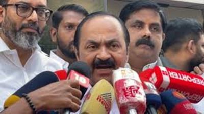 മന്ത്രി മുഹമ്മദ് റിയാസ് ക്ഷണിക്കാതിരുന്നത് തെറ്റ് തന്നെ, ഇവരുടെ വീട്ടിലെ പരിപാടി ഒന്നുമല്ല'; വിഡി സതീശൻ