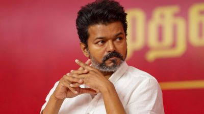 വിജയ് സ്വത്തുക്കള്‍ വിറ്റഴിക്കുന്നു; നടന്റെ നീക്കത്തിന് പിന്നില്‍ എന്ത്? സംഗീതയുടെ വിവാഹ മോചനം ചര്‍ച്ച