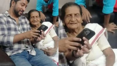 'വിനീതാണ് അമ്മയ്ക്ക് മൊബൈൽ ഫോൺ വാങ്ങിച്ചു കൊടുത്തത്, അത് എനിക്ക് പാരയായി';എം മോഹനൻ്റെ കുറിപ്പ്