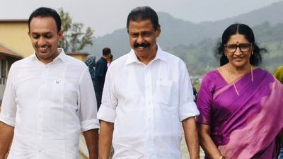 യൂത്ത് കോണ്‍ഗ്രസ് കോടികള്‍ പിരിച്ചെടുത്തിട്ട് ഇന്നേക്ക് 617 ദിവസം; കണക്ക് നിരത്തി സിപിഎം ജില്ലാ സെക്രട്ടറി