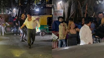 ശല്യം ചെയ്ത പൂവാലനെ നടുറോഡിൽ ഓടിച്ചിട്ട് തല്ലി വിദേശ വനിതകൾ; വീഡിയോ വൈറൽ