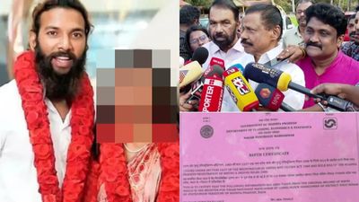 കുംഭമേള വൈറൽ താരത്തിന്റെ വിവാഹം; പോക്സോ കേസിൽ വെട്ടിലായി സിപിഎം നേതാക്കൾ
