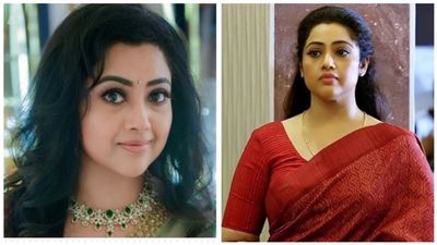 മീന പണം എറിഞ്ഞ് പണം കൊയ്യുന്നു; 10 കോടി 100 കോടിയാക്കിയ ബുദ്ധി, വീട് വില്‍പ്പന ചര്‍ച്ച