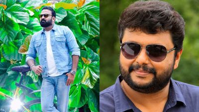 'ആരുടെ ശബ്ദത്തിലാണ് അൻസിബയെ ജിഹാദി എന്ന് വിളിച്ചതെന്നറിയില്ല'; ടിനിയെ പരിഹസിച്ച് സംവിധായകൻ