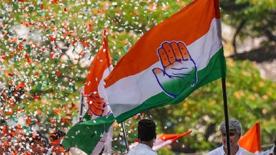  പുതിയ കെപിസിസി അധ്യക്ഷന്‍ ആരാകും? സാധ്യത ഈ 4 പേര്‍ക്ക്, സാമുദായിക സമവാക്യം വെല്ലുവിളി