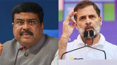 നീറ്റ് യുജി പുനഃപരീക്ഷ; സൈന്യത്തിന്റെ സഹായം തേടാൻ കേന്ദ്രം, ധർമ്മേന്ദ്ര പ്രധാനെ പുറത്താക്കണമെന്ന് രാഹുൽ