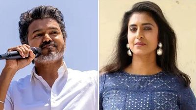 വിജയിയ്ക്ക് എന്തുകൊണ്ട് മുഖ്യമന്ത്രിയാകാനാകുന്നില്ല? വിശദീകരിച്ച് നടി കസ്തൂരി