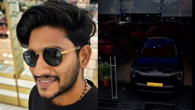 30 ലക്ഷത്തിന്റെ പുത്തൻ കാർ സ്വന്തമാക്കി അഖിൽ മാരാർ; വയനാട്ടിൽ വീട് വച്ചുകൊടുത്തോ ചേട്ടാ എന്ന് ചോദ്യം