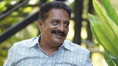 പ്രകാശ് രാജ് കുടുങ്ങുമോ? കോടതി അറസ്റ്റ് വാറണ്ട് പുറപ്പെടുവിച്ചു, ഇതാണ് കേസ്, നടന്റെ പ്രതികരണം