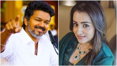 വിജയ്ടെ മാത്രമല്ല, തൃഷയുടെ ഫോട്ടോയും വെക്കണം; കൗണ്സില് യോഗത്തില് ബഹളം, കൂട്ടച്ചിരി