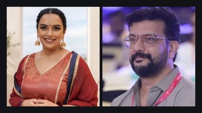 പന്ത് ശ്വേതയുടെ കോർട്ടിൽ, രമേഷ് പിഷാരടിയടക്കം ചേർന്ന് രൂപീകരിച്ച അഡ്ഹോക്ക് കമ്മിറ്റിയെ വിലക്കി കോടതി