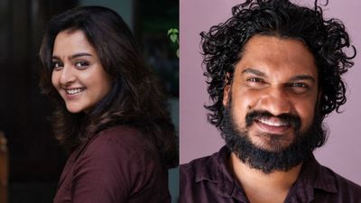 'മഞ്ജു വാര്യർ ദിലീപിന്റെ എല്ലാ രഹസ്യങ്ങളും അറിയുന്നയാൾ, അവരെ തടവിൽ വച്ചിരിക്കുകയാണ്'; സനൽകുമാർ ശശിധരൻ 