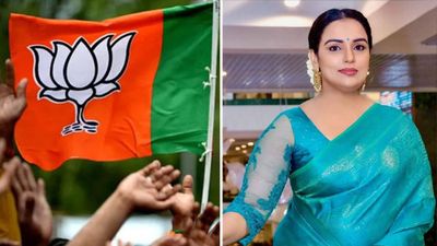 ശ്വേത മേനോന്‍ മോദി ഭക്തയും ദേശീയവാദിയുമെന്ന് ബിജെപി; 'വിവാദത്തിലേക്ക് വലിച്ചിഴയ്ക്കരുത്'