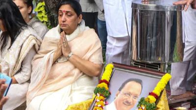 ଉପମୁଖ୍ୟମନ୍ତ୍ରୀ ହେବେ ଅଜିତ ପାଓ୍ବାରଙ୍କ ପତ୍ନୀ ସୁନେତ୍ରା 