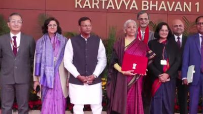 ବଜେଟ୍ ୨୦୨୬ ଉପସ୍ଥପାନ ପୂର୍ବରୁ କର୍ତ୍ତବ୍ୟ ଭବନରେ ପହଞ୍ଚିଲେ ନିର୍ମଳା ସୀତାରମଣ