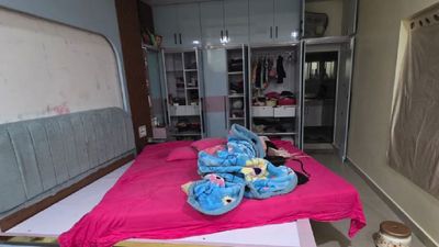 ଘରେ ପଶି ବନ୍ଧୁକ ଦେଖାଇ ବ୍ୟବସାୟୀଙ୍କ ଘରୁ ଡକାୟତି