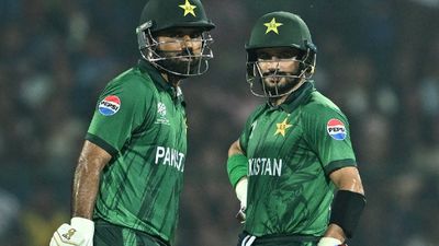 ଭଲ ରନ୍ ରେଟ୍ ପାଇଁ ସେମିରେ ପ୍ରବେଶ କଲା ନ୍ୟୁଜିଲାଣ୍ଡ, ଟି ଟ୍ବେଣ୍ଟି ବିଶ୍ବକପରୁ ବିଦା ହେଲା ପାକିସ୍ତାନ