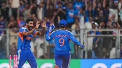 ମାତ୍ର ୬ ବଲ୍ରେ ମ୍ୟାଚ୍ର ମୋଡ଼ ବଦଳାଇଦେଲେ ବୁମ୍ରା: ପରାଜୟ ମୁହଁରୁ...