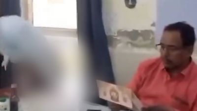 ପାଇଲ୍ସ ସର୍ଜରୀ ପରେ ମିଳିଲାନି ଛୁଟି: ବରିଷ୍ଠ ଅଧିକାରୀଙ୍କ ଆଗରେ ପ୍ୟାଣ୍ଟ ଖୋଲିଦେଲେ ଲୋକୋ ପାଇଲଟ