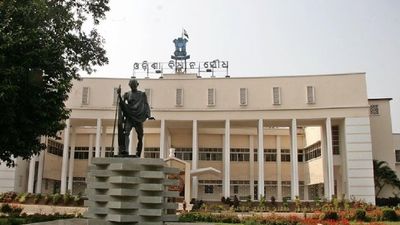 ବିଧାନସଭାରେ ବିରୋଧୀଙ୍କ ନାଟକବାଜି, ବର୍ଷିଲେ ମୁଖ୍ୟମନ୍ତ୍ରୀ