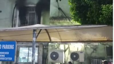 SCB ମେଡିକାଲରେ ବଡ଼ ଧରଣର ଅଗ୍ନିକାଣ୍ଡ, ୧୦ ରୋଗୀଙ୍କ ମୃତ୍ୟୁ ସୂଚନା