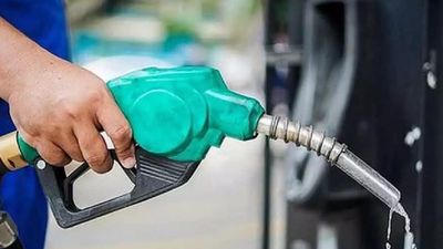 ଭାରତରେ ବଢ଼ିଲା ପେଟ୍ରୋଲ ଦାମ୍, ଆଜିଠାରୁ ପ୍ରତି ଲିଟର ପିଛା...