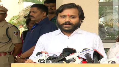 କ୍ରସ୍ ଭୋଟିଂକୁ ମାନିଲେ ସୌଭିକ୍ ବିଶ୍ବାଳ, କହିଲେ ବିଜୁ ବାବୁଙ୍କ ଆଶୀର୍ବାଦ ଯାହାଙ୍କ ପ୍ରତି ଅଛି, ତାଙ୍କୁ ଭୋଟ୍ ଦେଇଛି