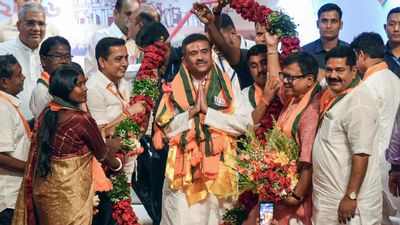 ଶୁଭେନ୍ଦୁ ହେଲେ ପଶ୍ଚିମବଙ୍ଗର ଅଧିକାରୀ; ରାଜ୍ୟରେ ଆରମ୍ଭ ହେଲା ବିଜେପି ସରକାର