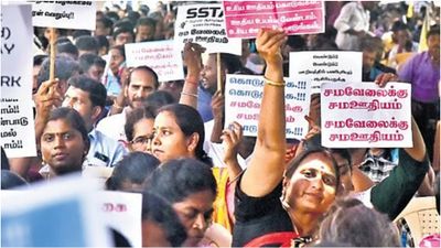 விட்டுக்கொடுக்காத ஆசிரியர்கள்! தொடர் போராட்டத்தை முடிக்க.. பேச்சுவார்த்தைக்கு அழைத்தது தமிழக அரசு!