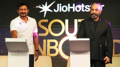 சினிமாவுக்கு மொழி தேவையில்லை என்ற கமல்..  2012 சம்பவத்தை நியாபகப்படுத்தி பேசிய உதயநிதி ஸ்டாலின் 