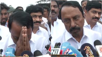 விஜய் கட்சியில் மாஜி அதிமுக தலைவர்கள்? கையெடுத்து கும்பிட்ட செங்கோட்டையன்! அடுத்து சொன்னது முக்கியம்