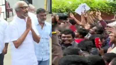 போயஸ் கார்டன் முன்பு திரண்ட ரசிகர்கள்! புத்தாண்டு வாழ்த்து கூறிய ரஜினிகாந்த்