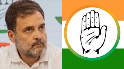  “பல முறை நாட்டை ஆண்ட ஒரு தேசிய கட்சி இப்படி செய்யலாமா?” காங்கிரஸ் வெளியிட்ட படத்தால் சர்ச்சை!