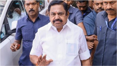 தமிழ்நாட்டின் கடன் அவ்ளோ இருக்கு.. மகளிருக்கு ரூ.2,000 எப்படி கொடுக்க முடியும்? சமாளித்த எடப்பாடி!