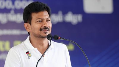 “கேம் விளையாட, வீடியோ பார்க்க அல்ல.. லேப்டாப்பை கல்விக்கு யூஸ் பண்ணுங்க” உதயநிதி ஸ்டாலின் வேண்டுகோள்