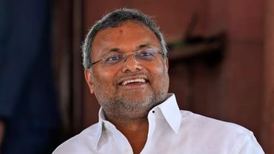 பராசக்தி.. சினிமாவை வைத்து தமிழக அரசியலை நிர்ணயம் செய்யலாம் நினைத்தால்.. கார்த்தி சிதம்பரம் பேட்டி