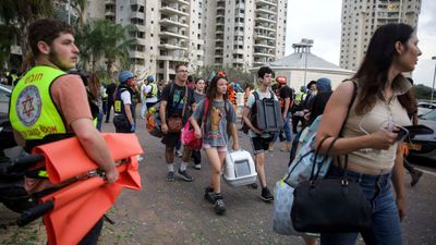 உசுரை கையில பிடிச்சுட்டு இருக்கோம்..ஈரானில் நாளுக்கு நாள் மோசமாகும் சூழல்! இந்தியர்களை மீட்க ஆக்ஷன்