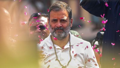 கட்சிய வளர்த்த லட்சணம் இதுதானா? தமிழக கதர்களால் கடுப்பான ராகுல் காந்தி! இனி கடிவாளம் டெல்லி கையில்!