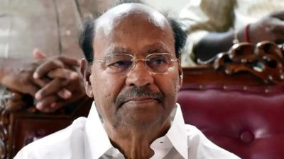 காத்திருப்போர் பட்டியலில் ராமதாஸ்..வெயிட் செய்ய வைத்த திமுக! கழற்றிவிட்ட அதிமுக! கடைசி வாய்ப்பென்ன?